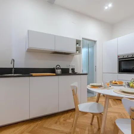 Bologna Piazza Del Nettuno Apartment Exterior photo